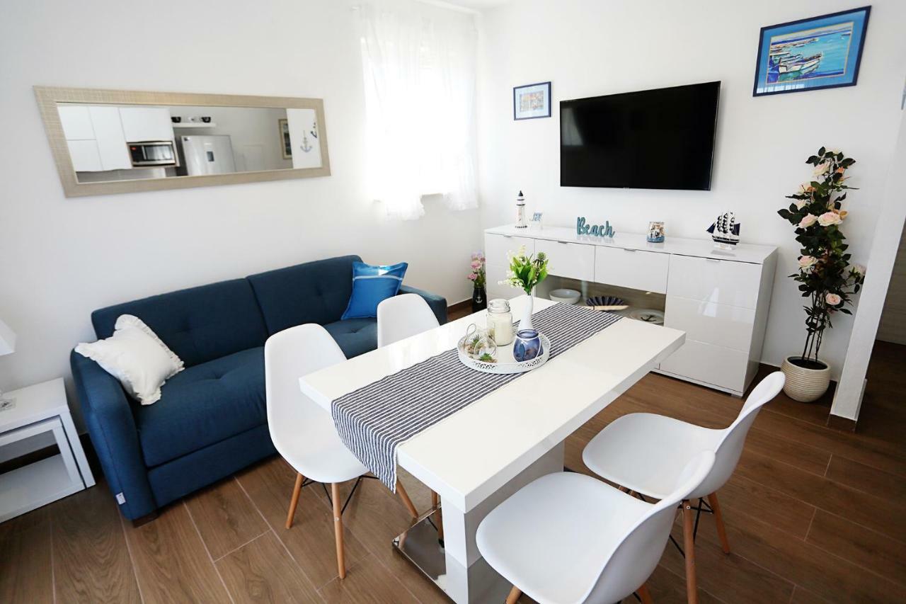 Apartments Romarin Supetar Εξωτερικό φωτογραφία