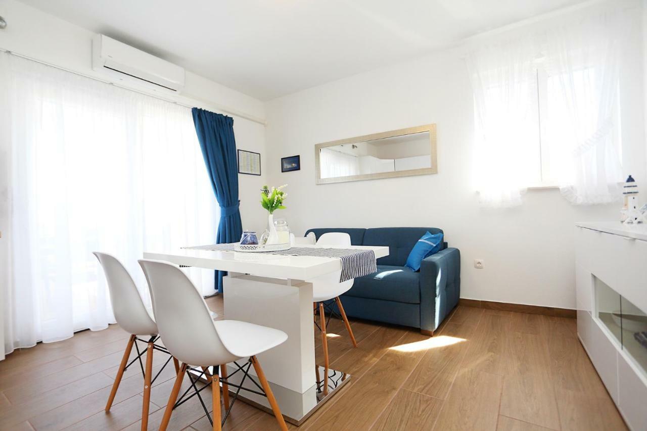 Apartments Romarin Supetar Εξωτερικό φωτογραφία