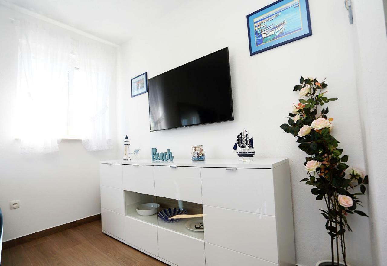 Apartments Romarin Supetar Εξωτερικό φωτογραφία