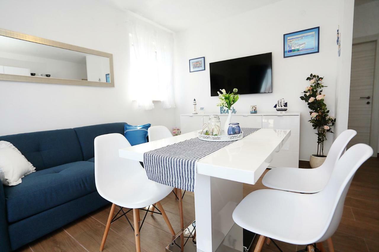 Apartments Romarin Supetar Εξωτερικό φωτογραφία