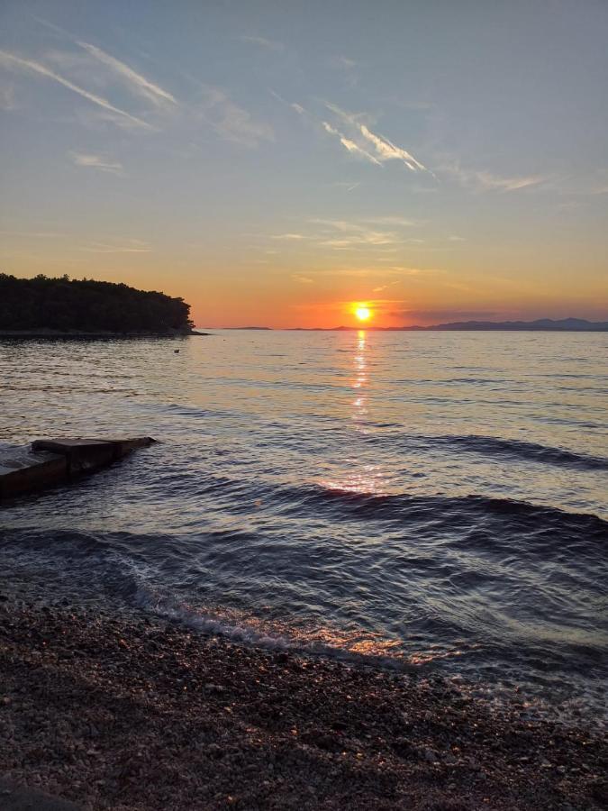 Apartments Romarin Supetar Εξωτερικό φωτογραφία